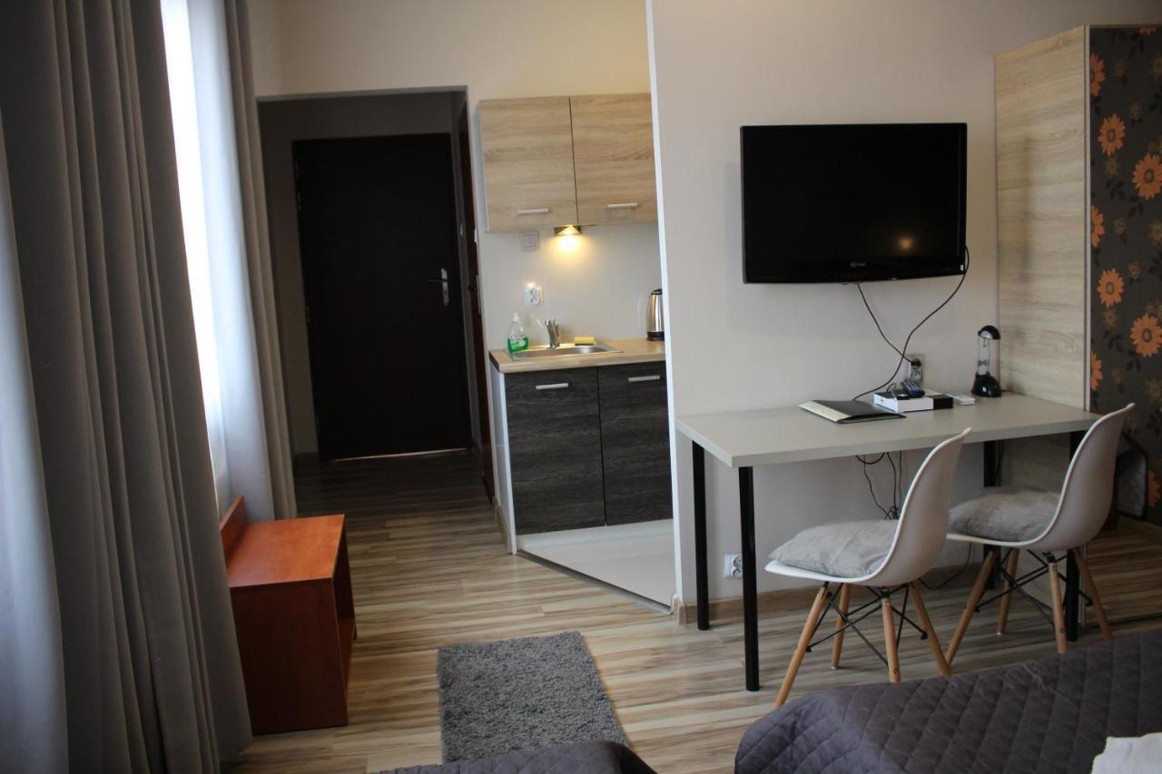 Hotel 1 Płock Esterno foto